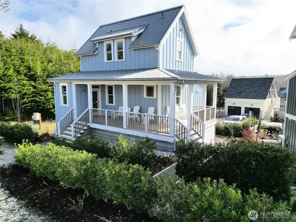 5 Horizon Street, Pacific Beach, WA 98571