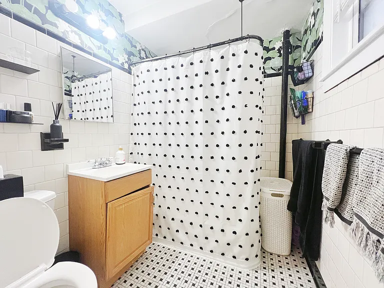 98 W Cedar St #4 — Photo 13