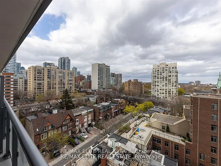 89 McGill St #806 — Photo 14