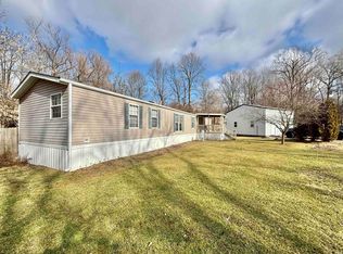 256 N Cleveland St, Bloomfield, IN 47424