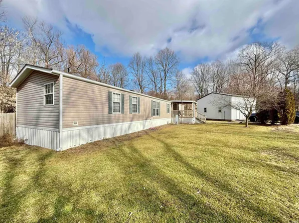 256 N Cleveland St, Bloomfield, IN 47424
