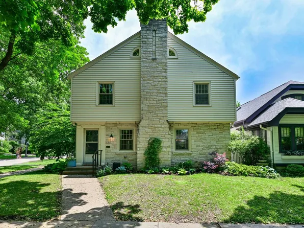 2044 Forest STREET, Wauwatosa, WI 53213