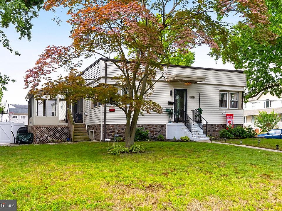 1st image of 626 Lambert Ave