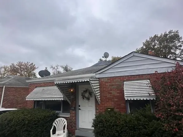 1205 N Florissant Rd, Saint Louis, MO 63135
