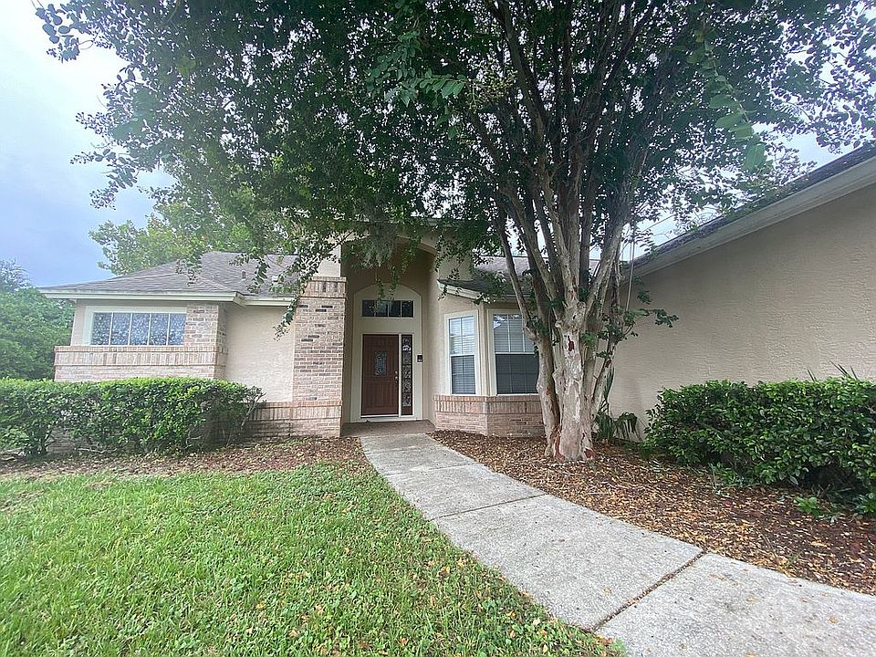 1st image of 159 Stillwater Dr