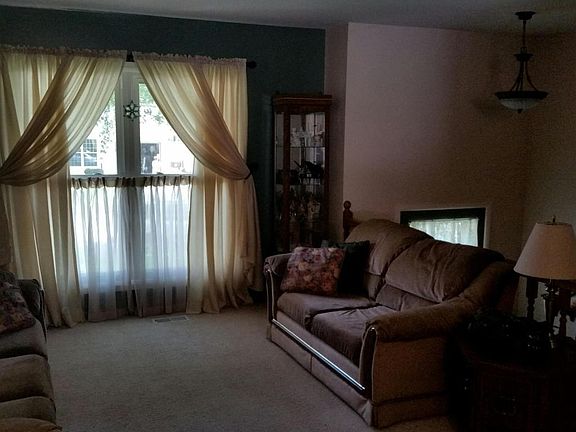 Spacious living room and foyer