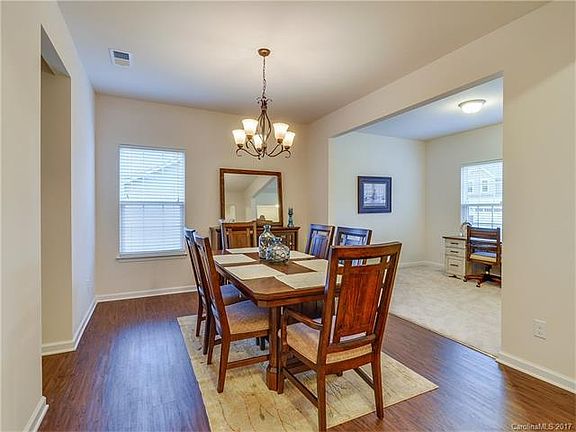 4th image of 708 Climbing Rose Ct