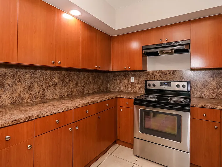15420 NW 27th Pl — Photo 12