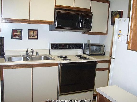 4th image of 5704 Chapman Mill Dr APT 350