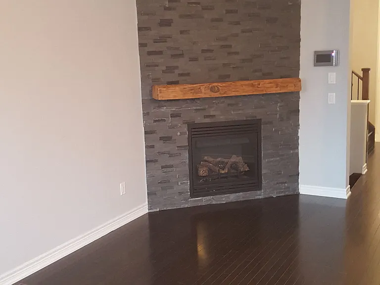 30 Isherwood Cres — Photo 5