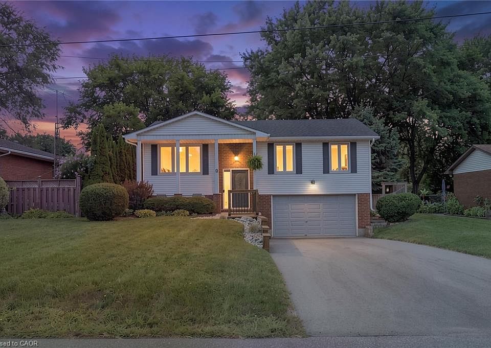 1st image of 9 Kelly Dr