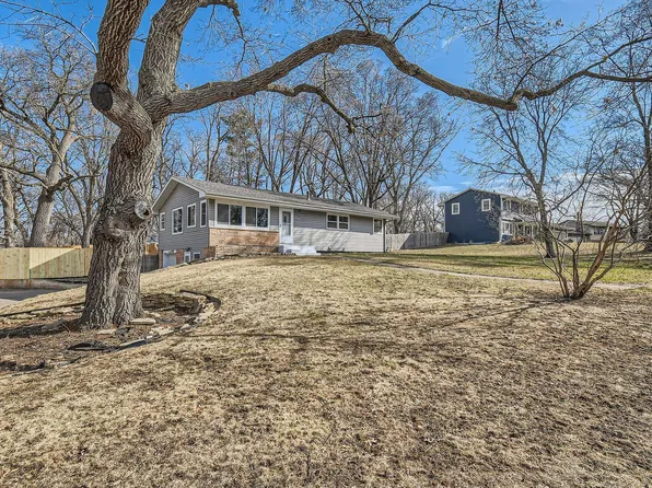 409 106th Ave NW, Coon Rapids, MN 55448