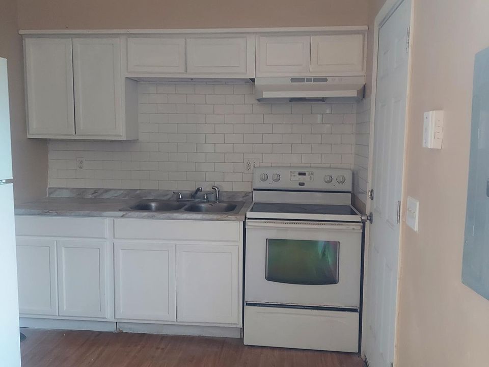 1st image of 2020 Hickorydale Dr Unit 2018
