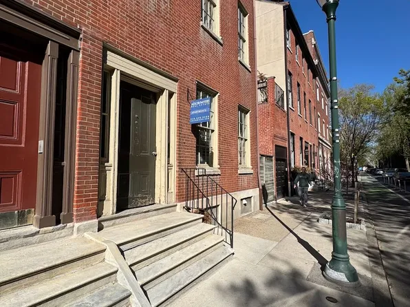911 Pine St APT 3F, Philadelphia, PA 19107