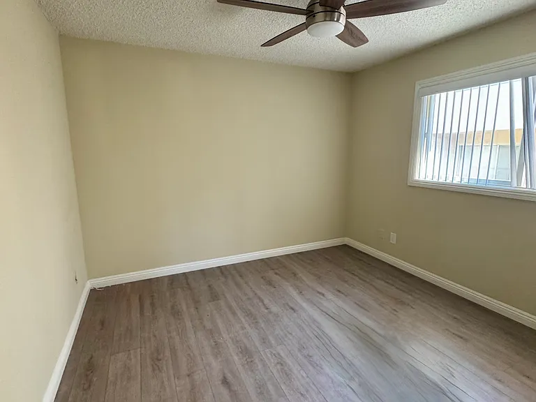 26001 Cypress St #6 — Photo 12