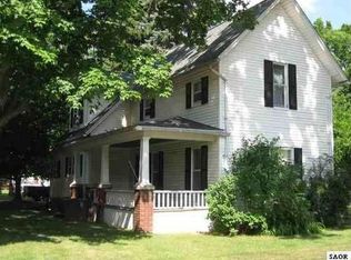 701 Willow Springs Dr, Owosso, MI 48867