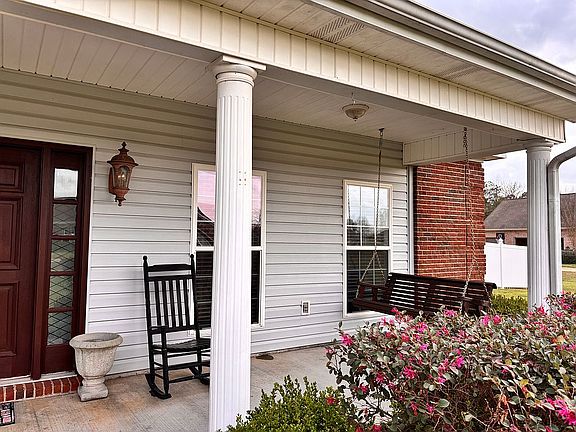 5th image of 346 Williams Pl