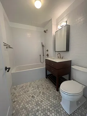 Rented by Hagstrom Management Inc | media 117