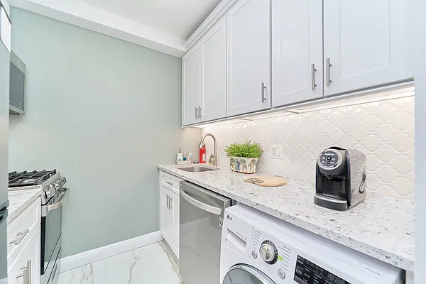 Rented by Living New York | media 10