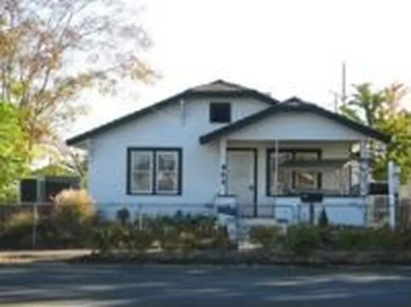 805 N 5th Ave, Yakima, WA 98902