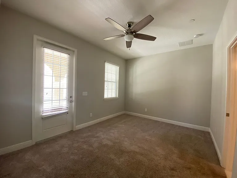 2408 Lobelia Dr — Photo 14
