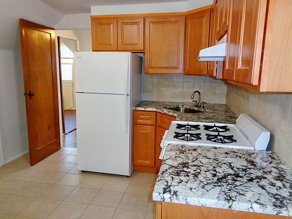 5th image of 35-00 210 St Bayside Ny 11361 #2