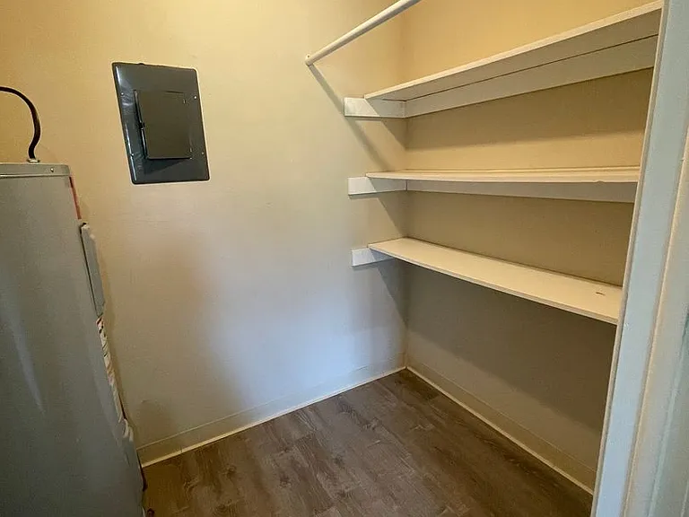 Perry Park Apartments — Photo 8