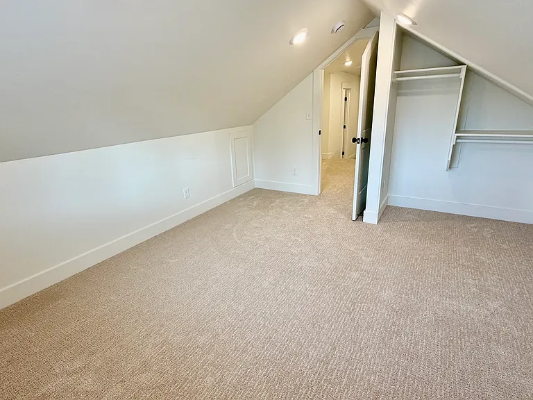 145 N Byron Ave #A — Photo 30