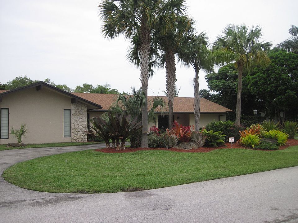2nd image of 10323 SW 126th St