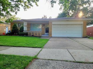 26291 Eureka Dr, Warren, MI 48091