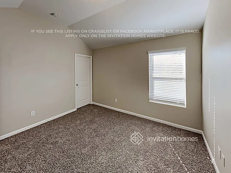 1916 Stanton Way — Photo 10