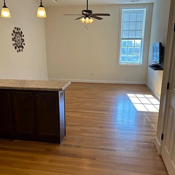 302 N Cameron St #203 — Photo 5