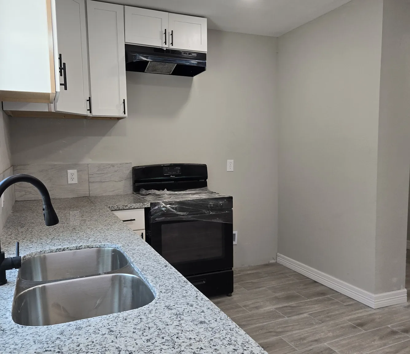 1 bed, 450 sqft, $1,400 — Photo 1