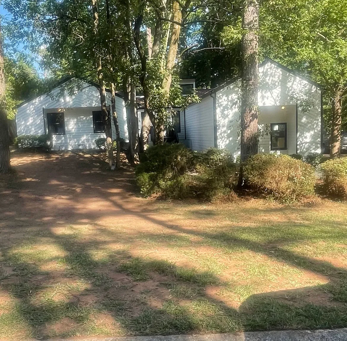 3 bed, 2095 sqft, $1,798 — Photo 2