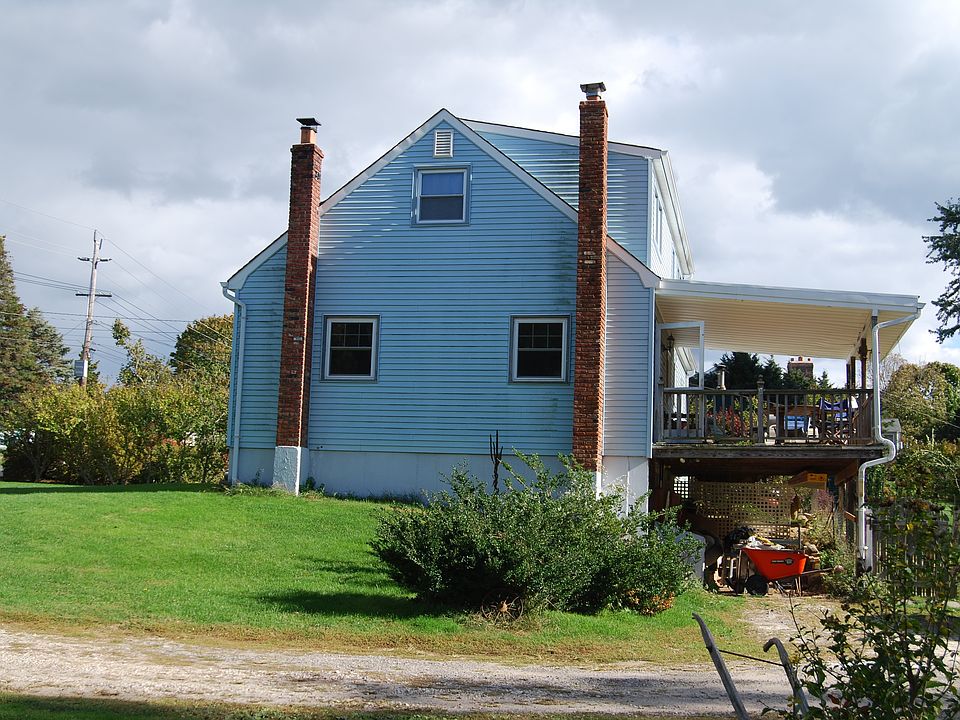 2nd image of 1145 Henrys Ln