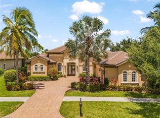 9006 Shenendoah Cir, Naples, FL 34113