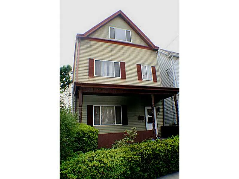 1244 Benton Ave photo 1