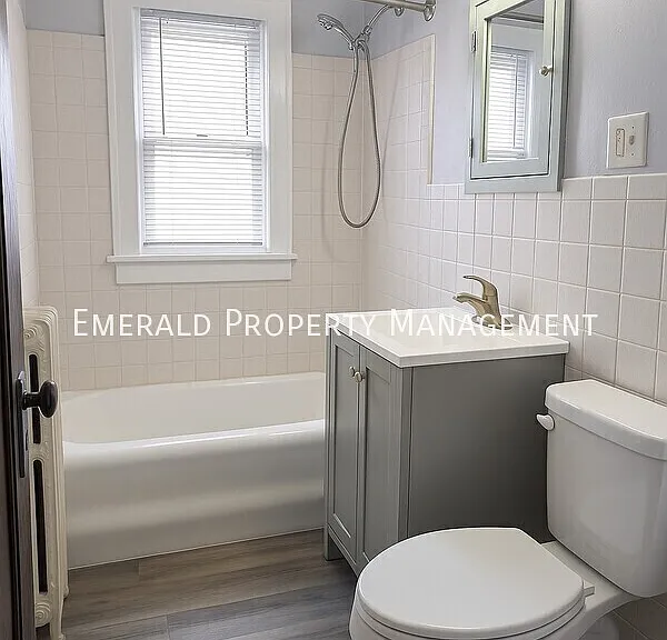 1331 Evelyn St #3 — Photo 8