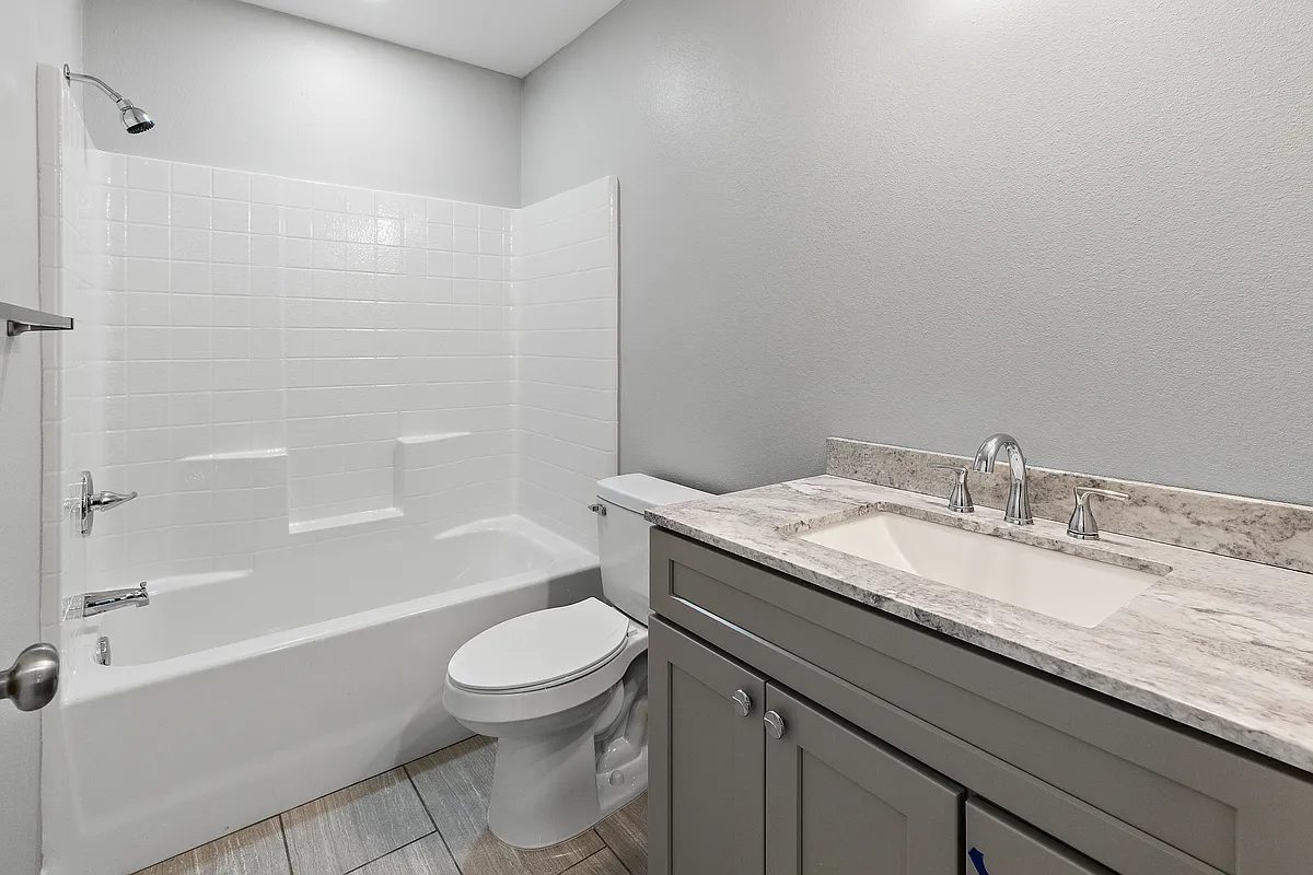 Building Photo - 221 Beall St #102