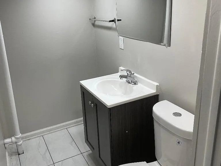 12723 S Justine St — Photo 7