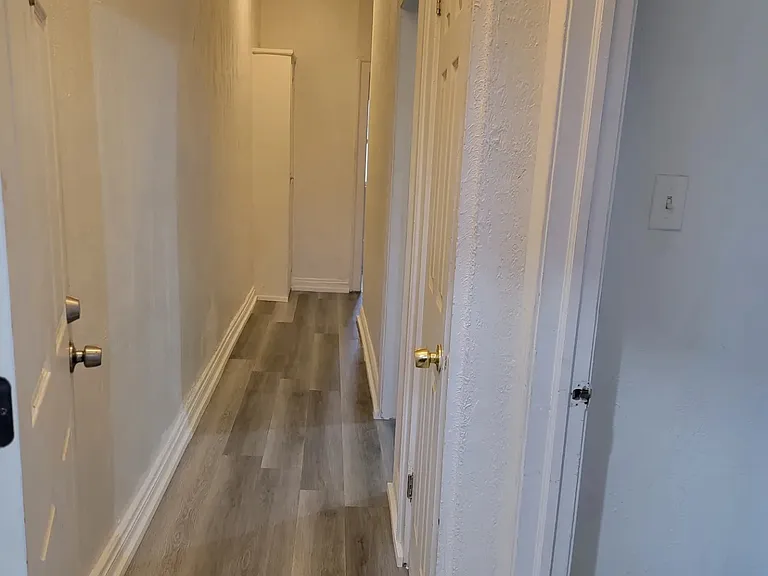 1874 Marloes Ave — Photo 23