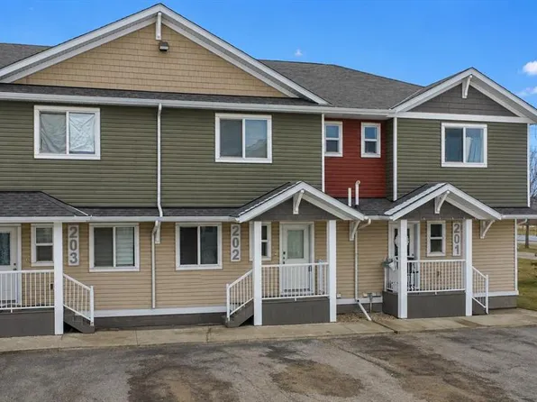 148 S Vanier Dr #202, Red Deer, AB T4R 0V1