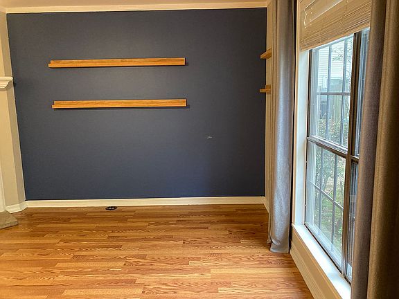 2nd image of 223 Settlers Park Dr