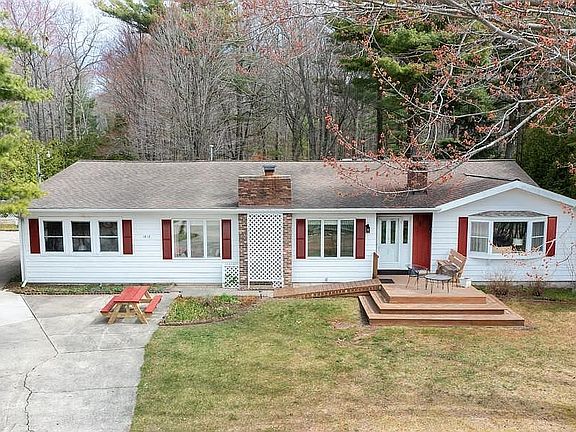 3rd image of 1618 N Shore Dr