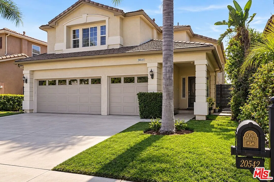4 bed, 3.0 bath, 2857 sqft, $6,500 — Photo 1