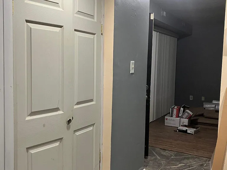 444 E 60th Pl — Photo 5