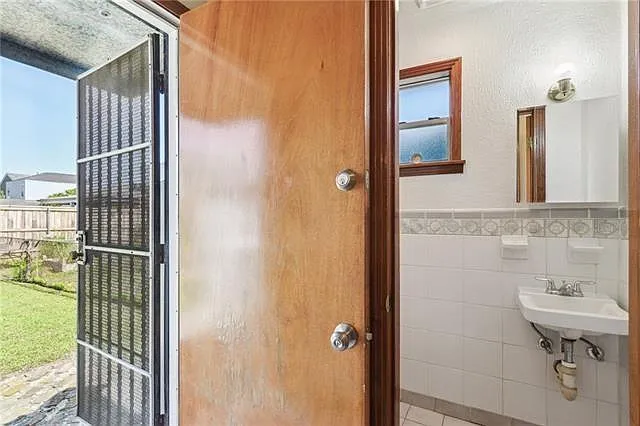 2617 Danneel St — Photo 15