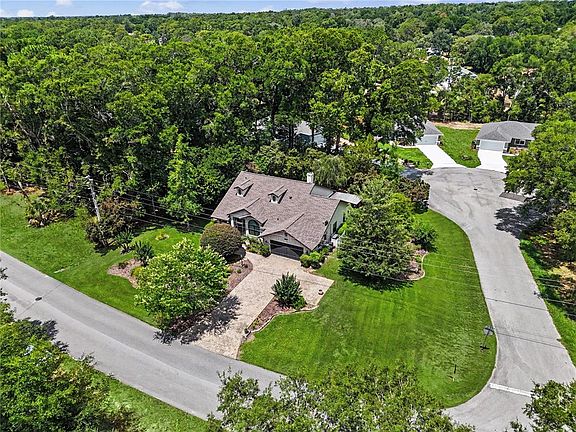 3rd image of 9726 SW 192nd Court Rd