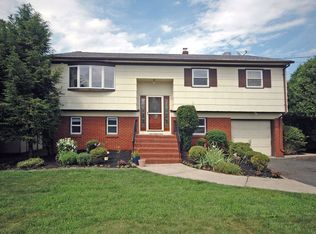 59 15th St, Somerset, NJ 08873
