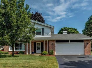 1104 Palamino Dr, Racine, WI 53402